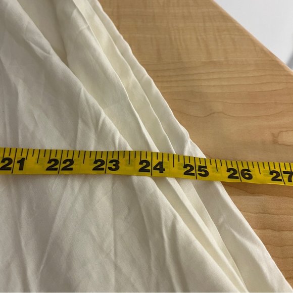 Elegant Cream Puff Sleeve Dress - Picture 9 of 11